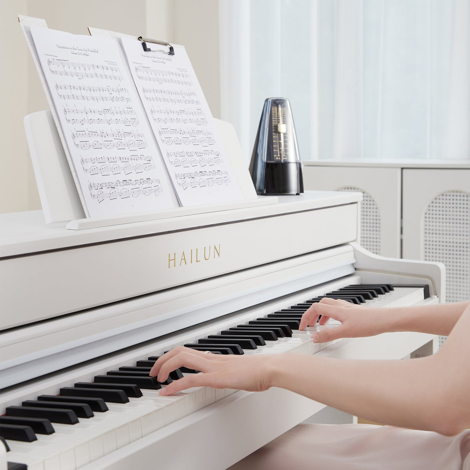 PIANOVA H-205 Digital Piano