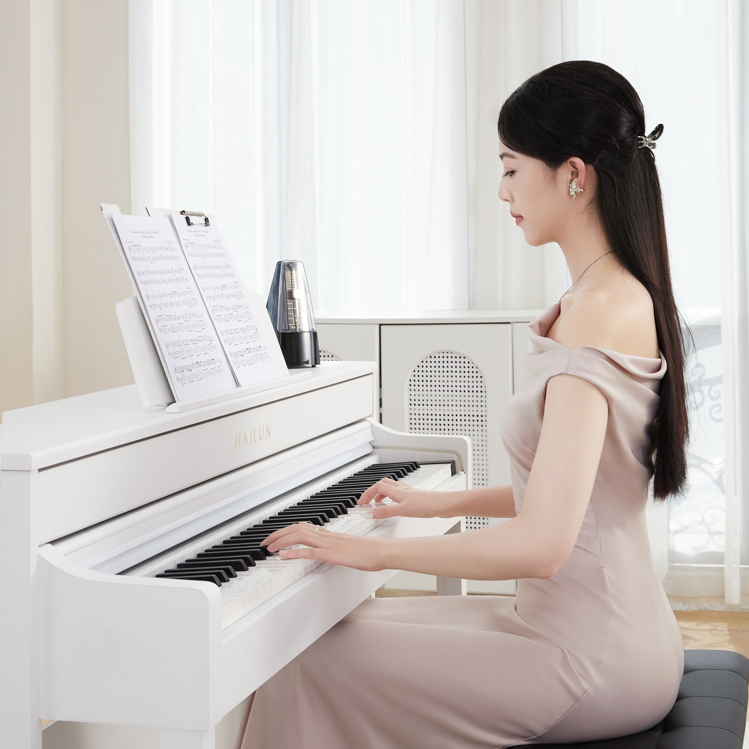 PIANOVA H-205 Digital Piano